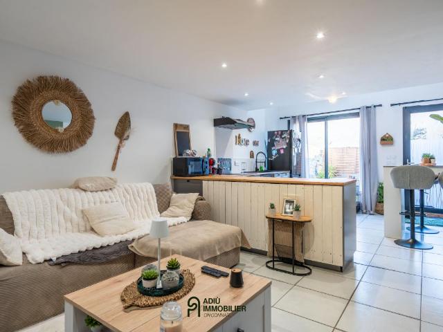 Charmante maison en pierre, rénovée entièrement, à proximité de La Roque sur Cèze