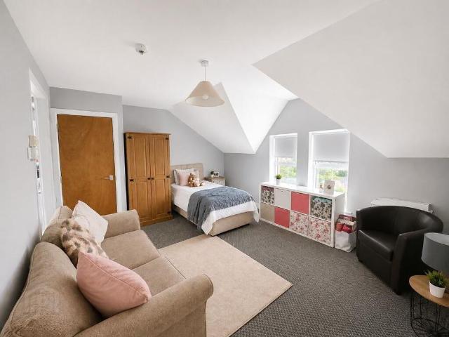C, 13 Grays Hill, Bangor, BT20 3BB