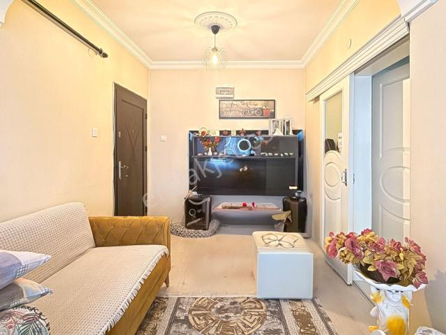 C 21 Bal’dan Ali Hikmet Paşa Mahallesinde 2+1 Satılık Daire