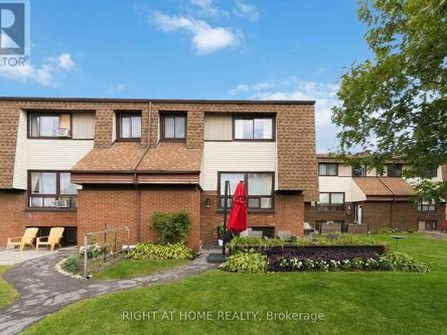 C 23 Woodvale, Ottawa, ON, K2G 4H3 townhouse for sale | Listing ID X13880 | Royal LePage