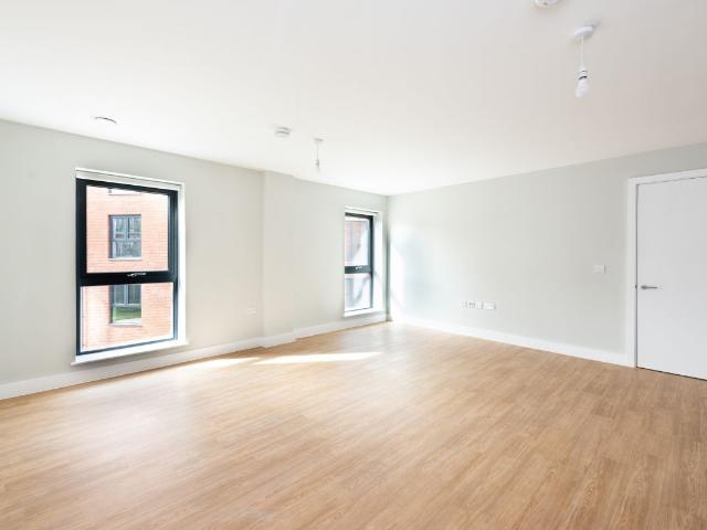 C, 6 Mayors Lane, 11 Market Street Newbury RG14, 1 bed flat to rent, £1,305 pcm | PrimeLocation