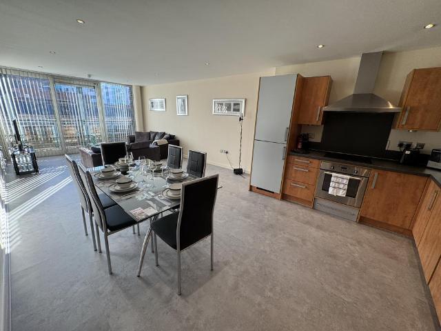 CC Kat Aesthetics, 128 Morville Street, Birmingham, B16 8FJ, United Kingdom | 3 bed apartment for rent #139071353 | Rentberry