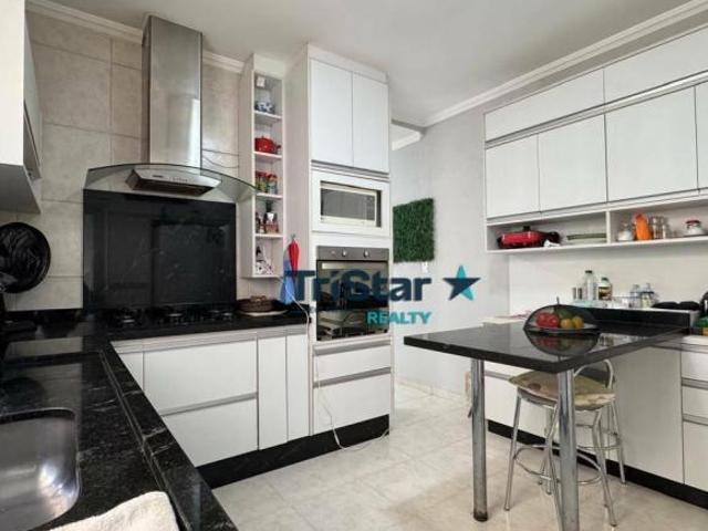 CA0523 SOBRADO À VENDA COM ROOFTP EM BAIRRO COM LOCALIZAÇAO PRIVILEGIADA AT. 125m² AC. 120m²
