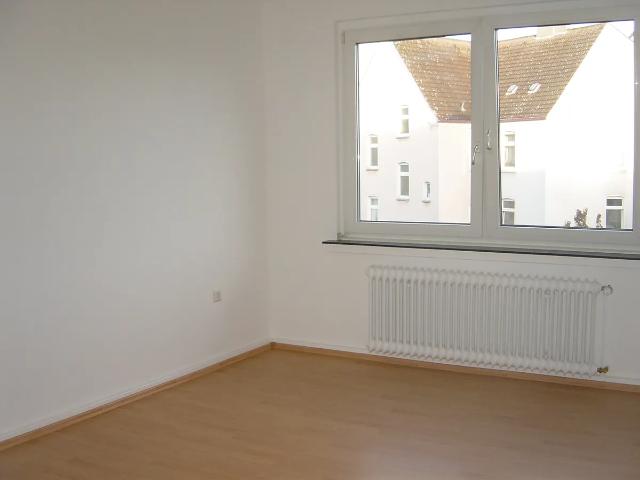 Ca. 47,48 m² helle 2 Zimmer Wohnung in der Lange Str. 79 zu vermieten!