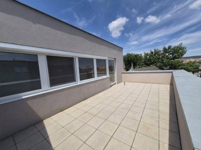 Ca. 68,40 m² Terrassenwohnung mit 24,70 m² südostseitiger Terrasse