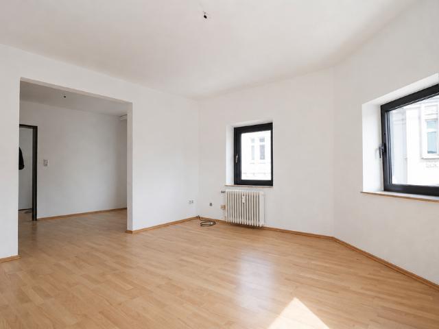 Ca. 80m² große 3 Zimmer Wohnung mit offenem Wohn /​ Essbereich und Tageslichtbad
