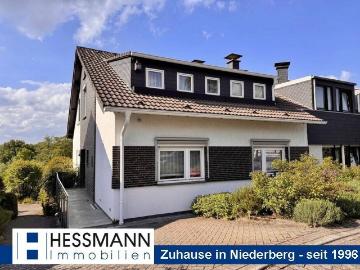 Ca. 8 m breite, großzügige Doppelhaushälfte mit Einliegerwohnung in ruhiger Grünlage von Neviges