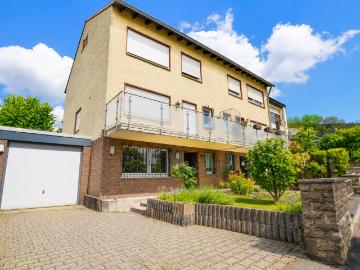 Ca. 143 m² große Doppelhaushälfte mit Terrasse, Südbalkon und Ausbaureserve am Tücking
