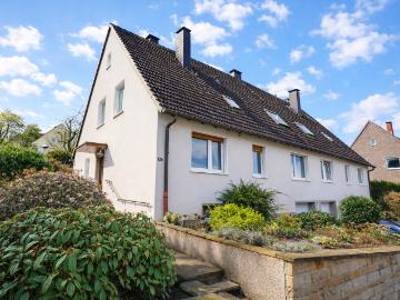 Ca. 160 m² große Doppelhaushälfte mit zwei Wohneinheiten in Hagen Hohenlimburg