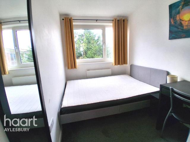 Cam Mead, Aylesbury 1 bed in a house share to rent £575 pcm £133 pw