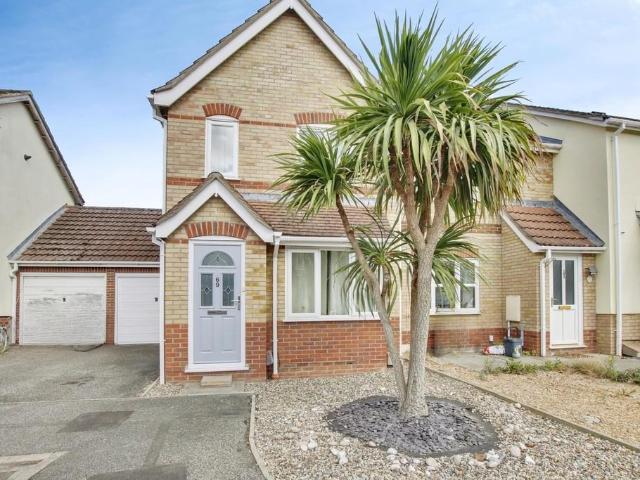 Camargue Drive, March PE15 2 bed end of terrace house to rent £995 pcm £230 pw
