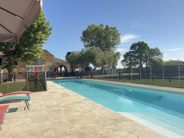 Camargue Splendide domaine de 13 hectares 550m² Arles