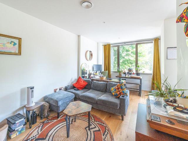 Camberwell Passage, Camberwell, London SE5, 2 bed flat to rent, £2,500 pcm | PrimeLocation