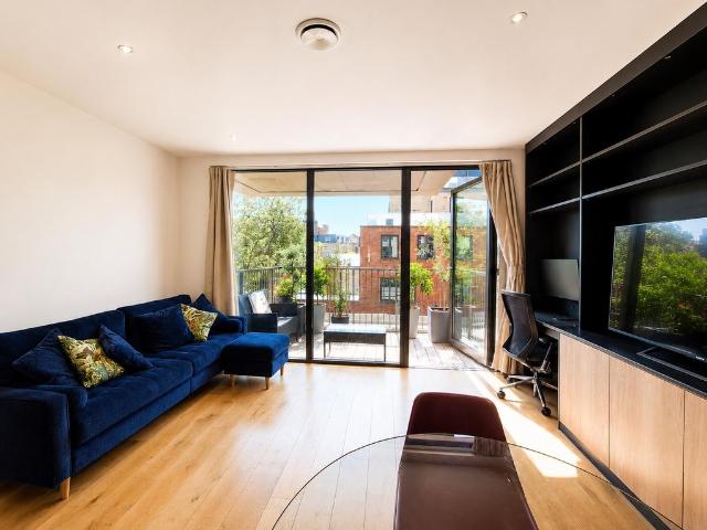 Camberwell Passage, Southwark. 1 bed apartment to rent £2,500 pcm £577 pw
