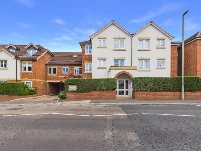 Camberley 1 bed retirement property to rent £1,000 pcm £231 pw
