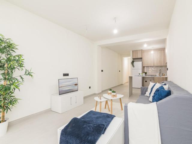 CAMBIO DE USO DE LOCAL A VIVIENDA: LOFT DE DISEÑO, 1 DORM, TERRAZA Y GARAJE