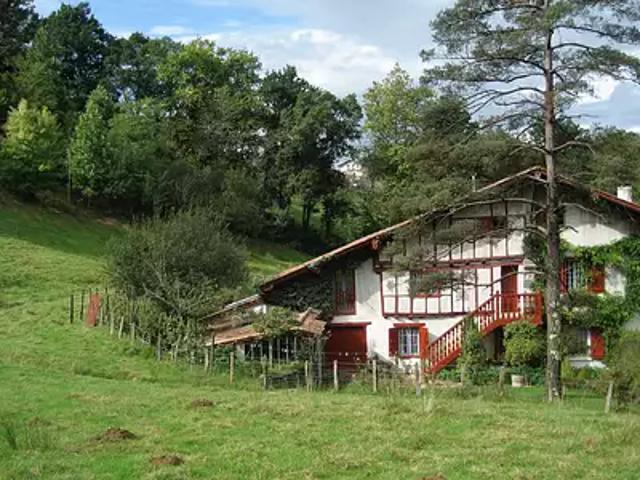 Cambo les Bains 64250 Achat / Vente maison 8 pièces t8