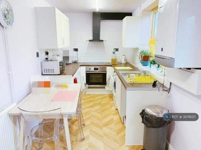Camborne Road, Bristol, BS7 3 bed terraced house to rent £1,900 pcm £438 pw