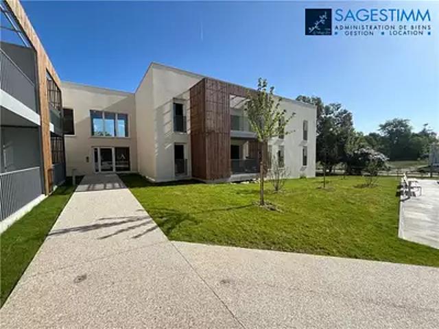 Camblanes et Meynac 33360 Location appartement 2 pièces t2 au dernier étage