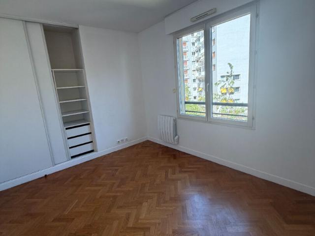 Cambronne Rue Frémicourt 43.15m² avec balcon