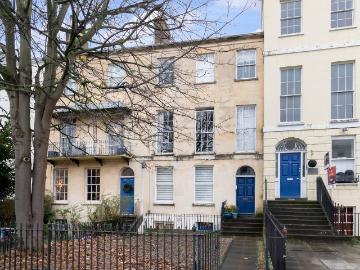 Cheltenham, Gloucestershire county, Southdowns