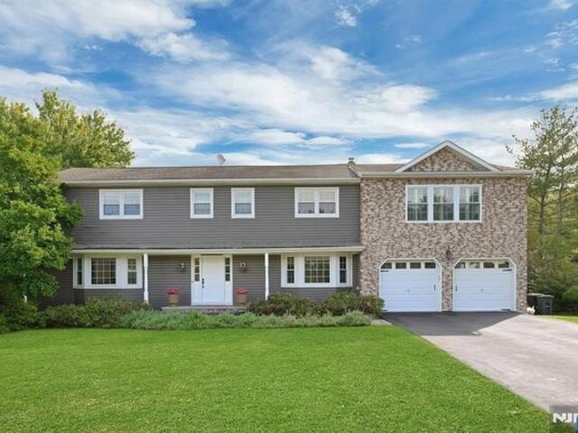 Cambray Rd, Montville Township, Home For Sale