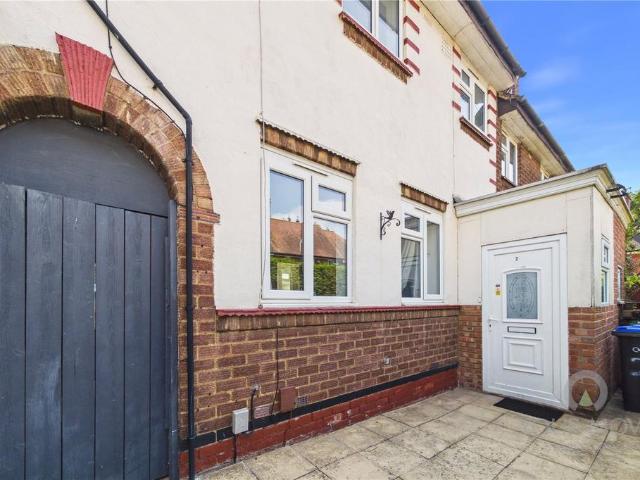 Cambria Crescent, Abington. 4 bed terraced house to rent £1,300 pcm £300 pw