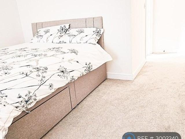 Cambria Crescent, Sittingbourne, ME10 1 bed in a house share to rent £600 pcm £138 pw