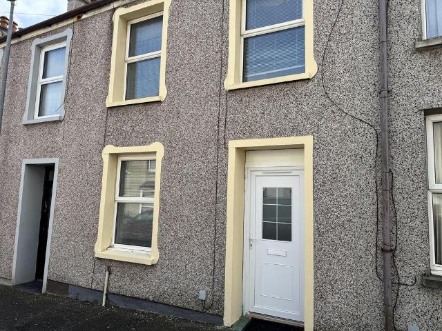 Cambria Street, Caergybi, Ynys Mon 3 bed terraced house to rent £850 pcm £196 pw