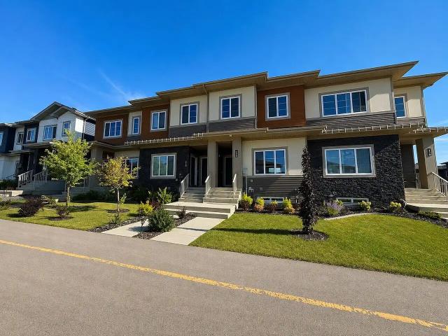 Cambrian 3 Bed 2.5 Bath Park Double Garage Sherwood Park