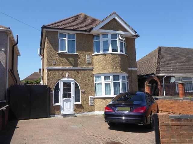 Cambridge Close, Hounslow TW4, 4 bed detached house to rent, £2,500 pcm | PrimeLocation