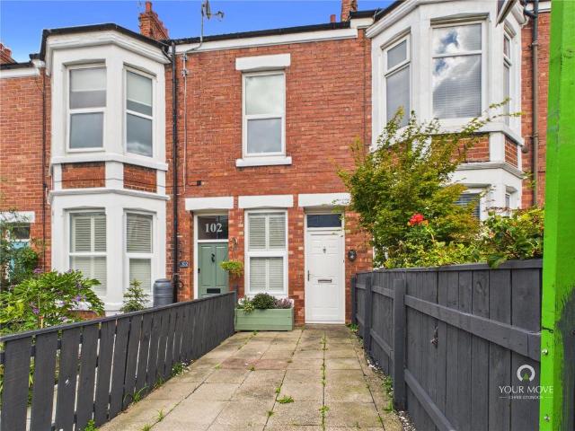 Cambridge Avenue, Tyne and Wear NE26 2 bed terraced house to rent £950 pcm £219 pw