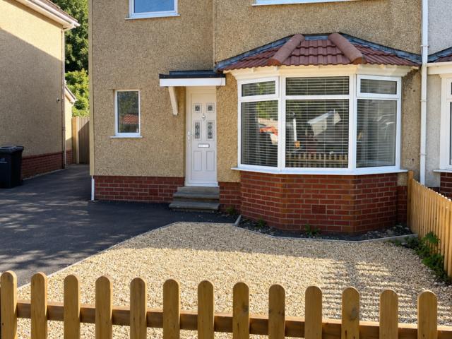 Cambridge Gardens, Ebbw Vale NP23 3 bed semi detached house to rent £1,150 pcm £265 pw
