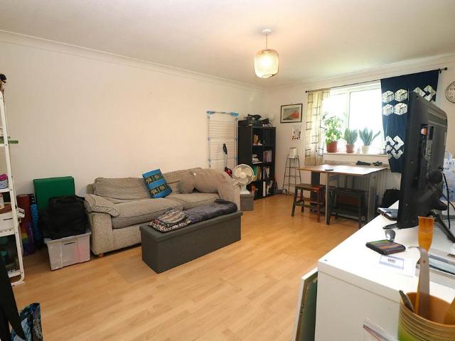Cambridge Gardens, London 2 bed apartment to rent £1,650 pcm £381 pw