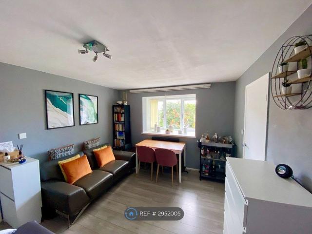 Cambridge Gardens, London N10, Studio to rent, £1,300 pcm | PrimeLocation