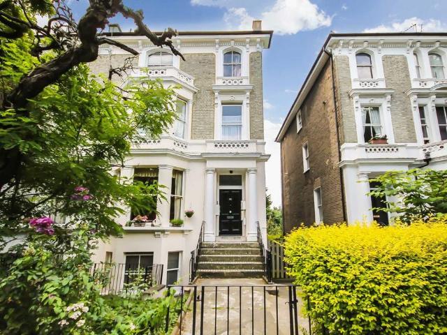 Cambridge Gardens, London W10 1 bed flat to rent £2,400 pcm £554 pw
