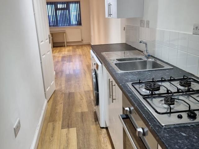 Cambridge Studio nr Addenbrookes Hosp CB1 area
