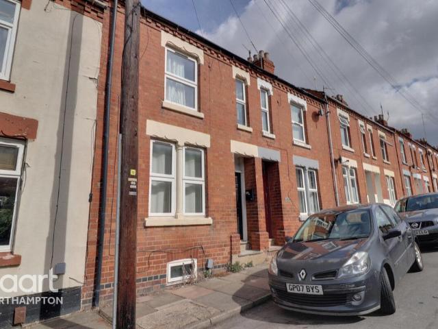 Cambridge Street, Northampton 4 bed terraced house to rent £1,600 pcm £369 pw