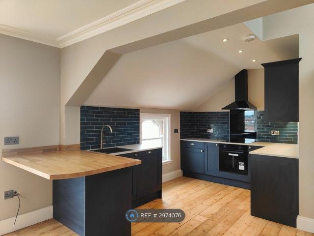 Cambridge Street, Norwich NR2, 3 bed flat to rent, £2,000 pcm | PrimeLocation