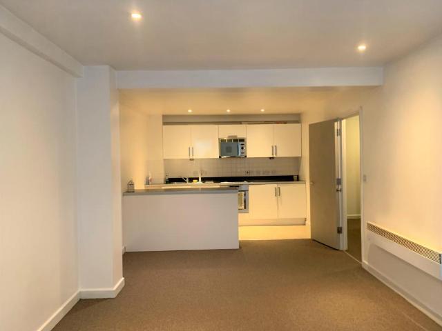 Cambridge Street, AYLESBURY 1 bed apartment to rent £950 pcm £219 pw