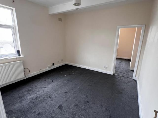 Cambridge Street, Clifton, Rotherham. 1 bed ground floor flat to rent £540 pcm £125 pw