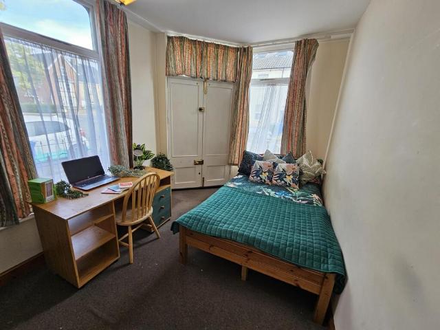 Cambridge Street DM 1 bed in a house share to rent £465 pcm £107 pw