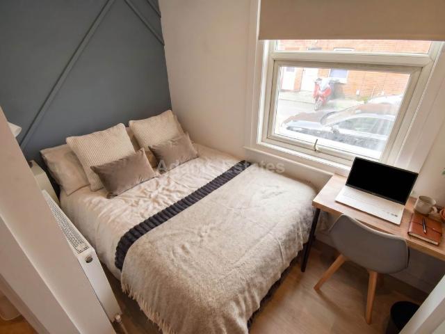 Cambridge Street, Reading RG1, Studio to rent, £875 pcm | PrimeLocation