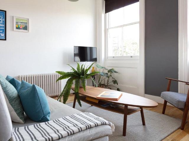 Cambridge Street, London, SW1V