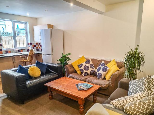 Cambridge Street UB 1 bed in a house share to rent £420 pcm £97 pw