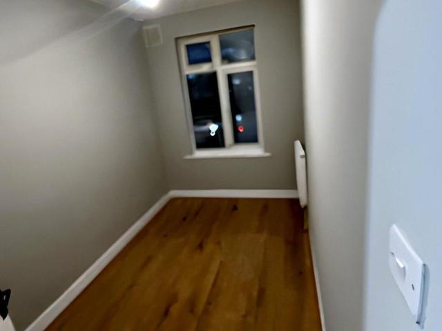 Cambridge Parade, Great Cambridge. 2 bed flat to rent £1,800 pcm £415 pw