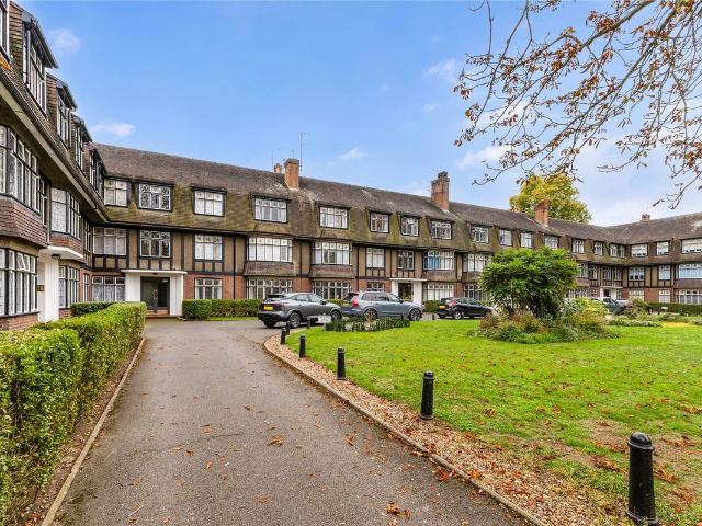 Cambridge Park, Twickenham TW1, 2 bed flat to rent, £3,000 pcm | PrimeLocation