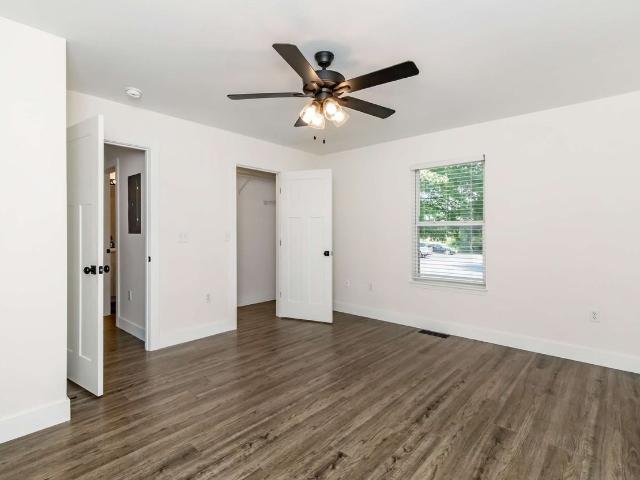 Cambridge Park Apartments 3 Bedroom Apartment for Rent at 2828 S Nettleton Ave, Springfield, MO 65807