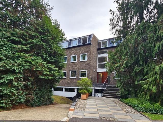 Cambridge Park, East Twickenham 2 bed flat to rent £2,295 pcm £530 pw