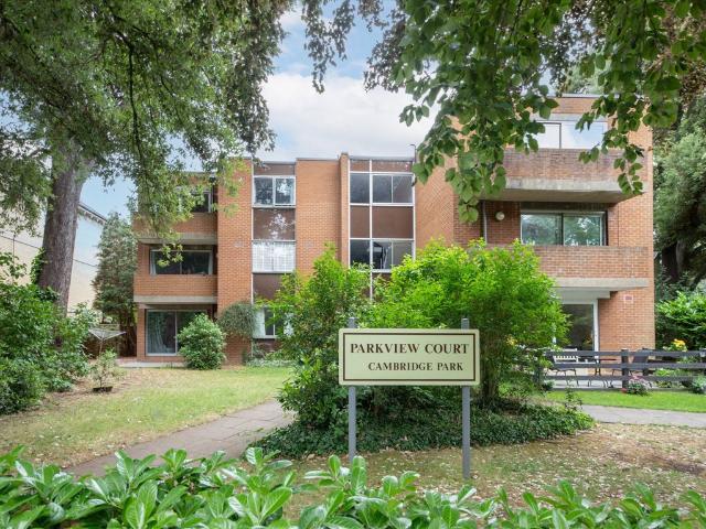 Cambridge Park, East Twickenham TW1, 1 bed flat to rent, £1,695 pcm | PrimeLocation